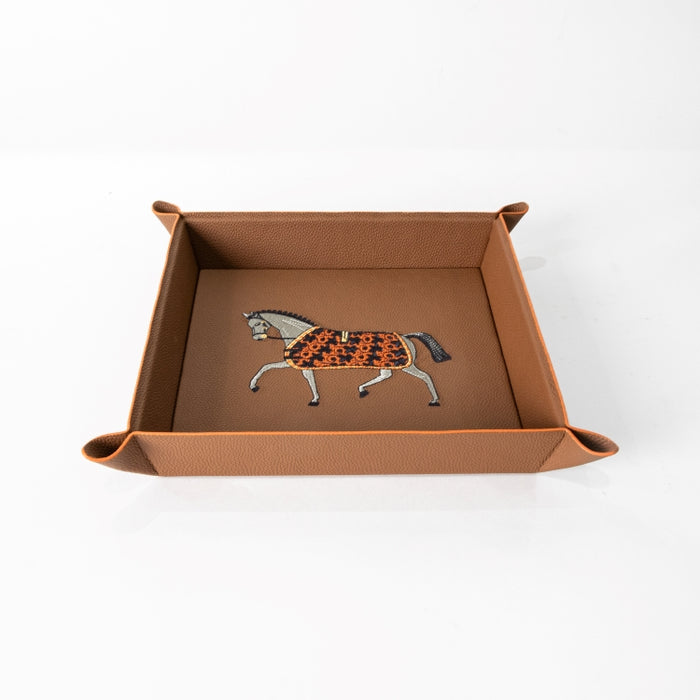 VALET TRAY SQUARE WITH EMBROIDERY HORSE 26CM (202042186)