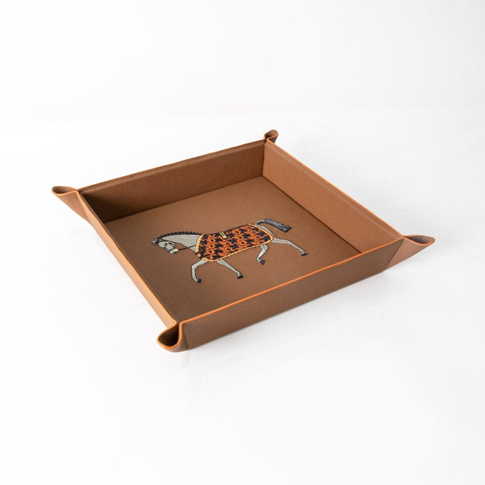VALET TRAY SQUARE WITH EMBROIDERY HORSE 26CM (202042186)