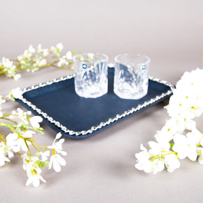 SMALL PLASTIC TRAY W/METAL/SILVER CHAIN 25CM BY 33CM (202107384)